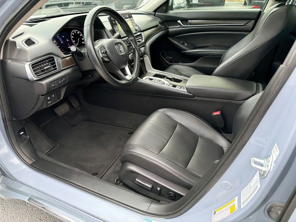 Used 2022 Honda Accord Touring image 9