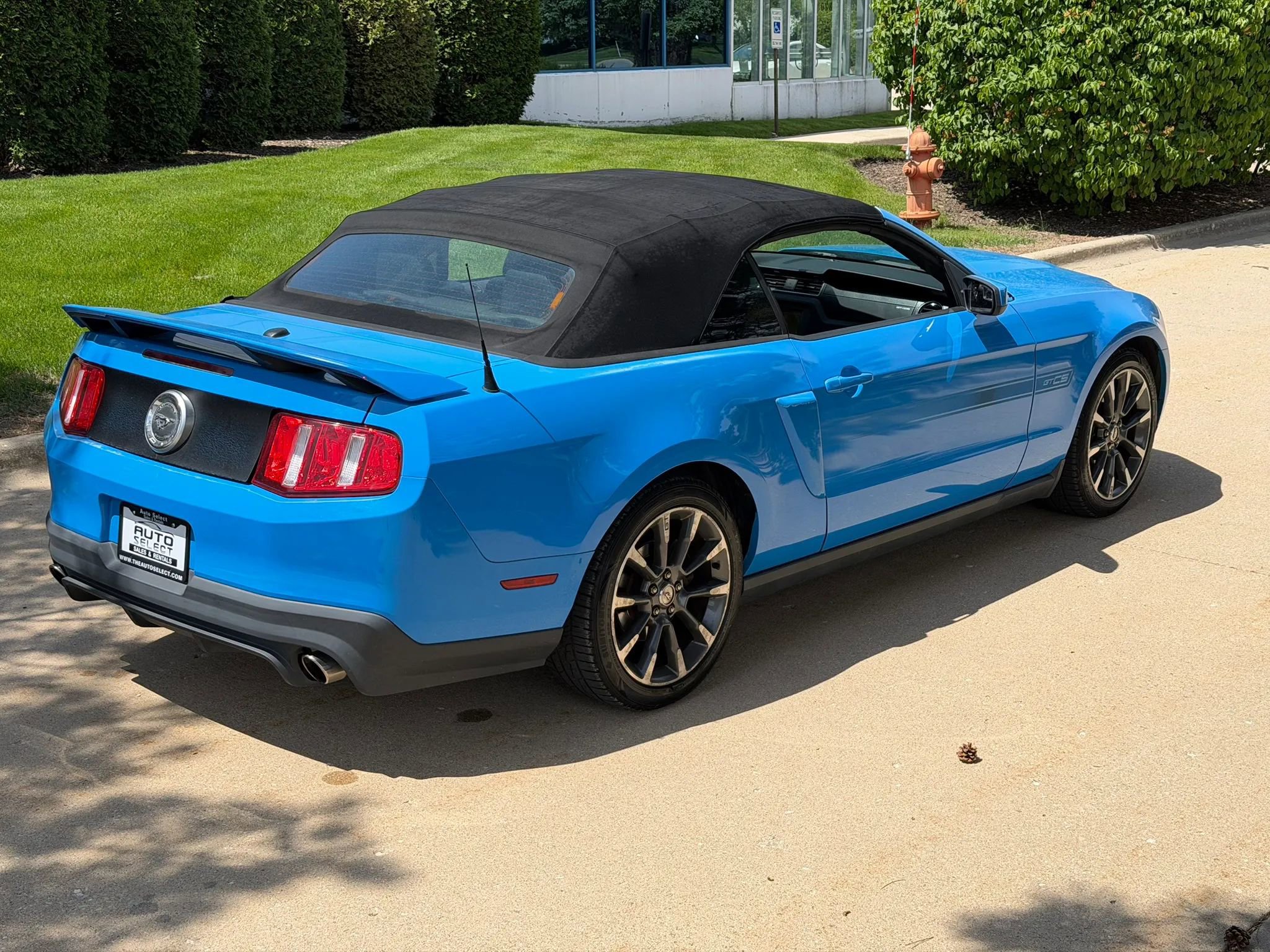 Used 2011 Ford Mustang GT Premium w/ Electronics Pkg RWD image 5