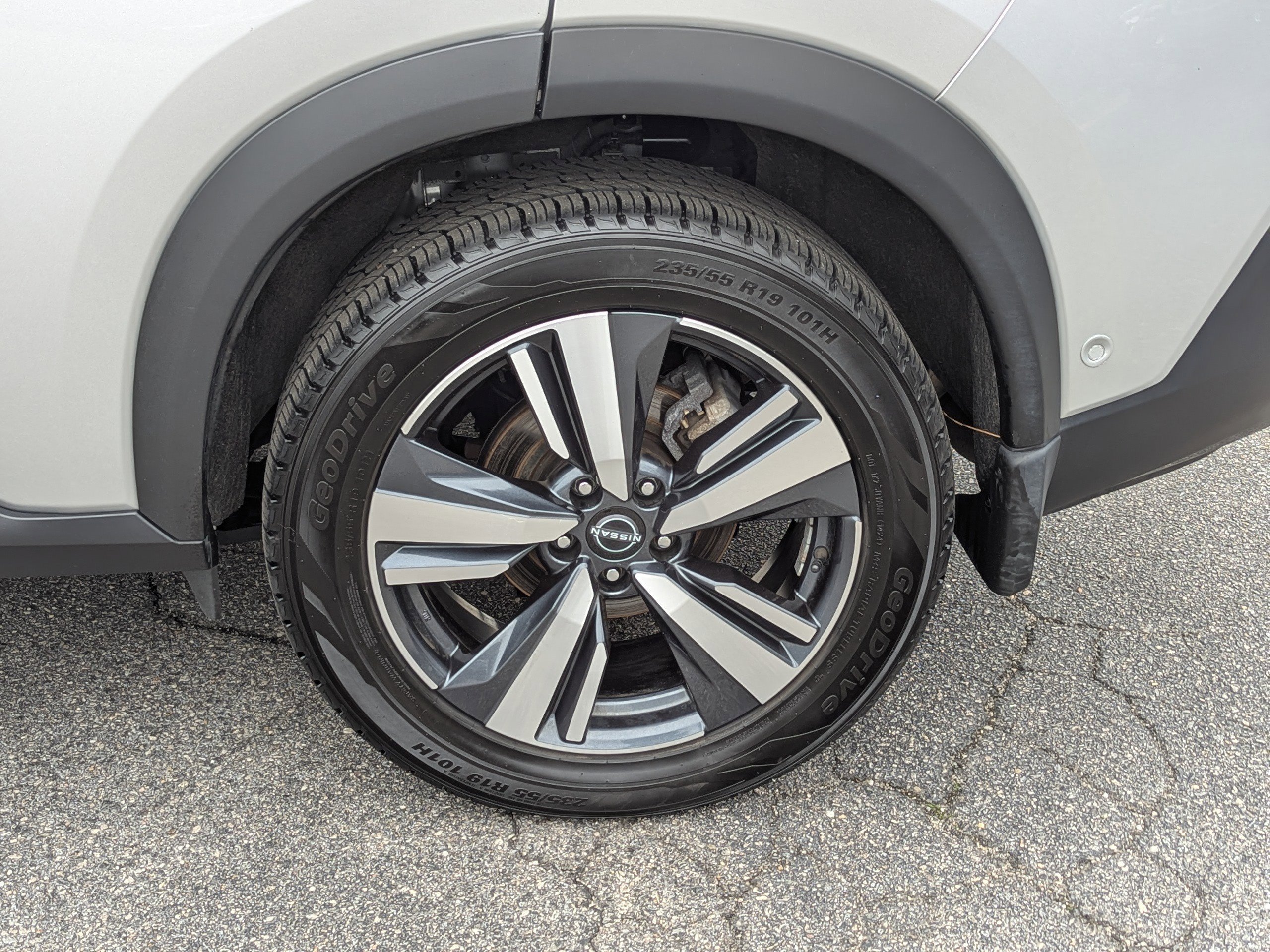 Used 2022 Nissan Rogue SL w/ SL Premium Package image 32