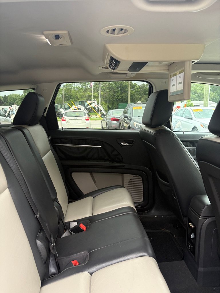 Used 2009 Dodge Journey R/T w/ Entertainment Group #2 AWD/4WD image 14