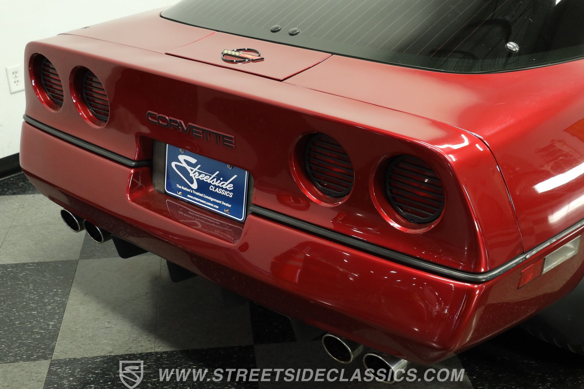 Used 1990 Chevrolet Corvette Coupe RWD image 25