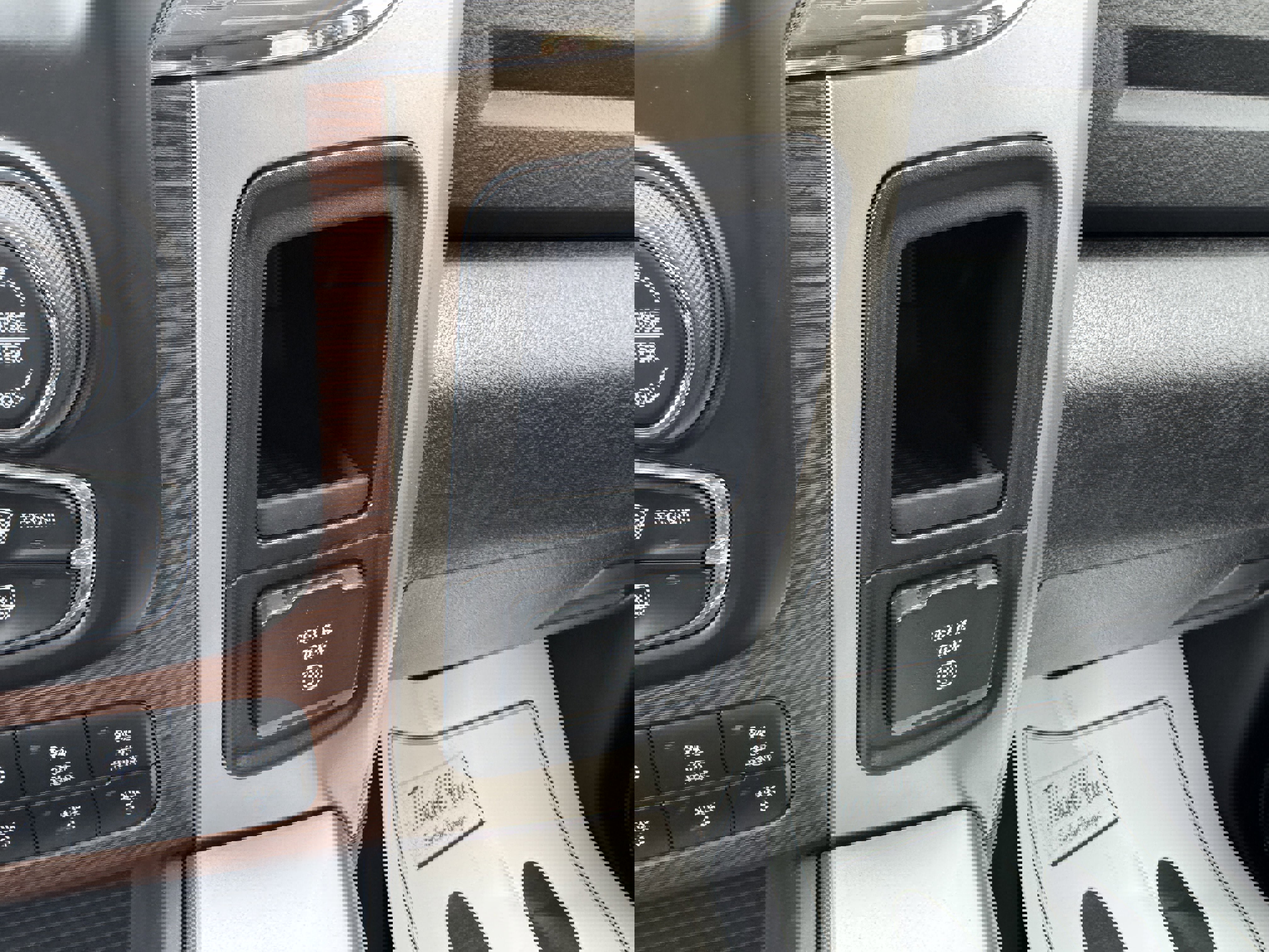 Used 2016 RAM 3500 Laramie w/ Snow Chief Group image 23