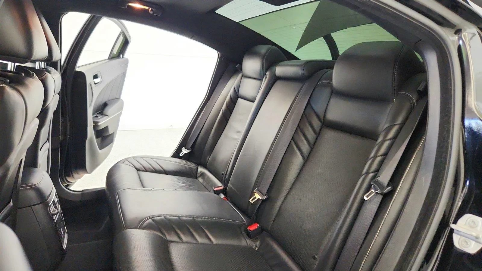 Used 2022 Dodge Charger SRT Hellcat w/ Harman/Kardon Audio Group RWD image 23