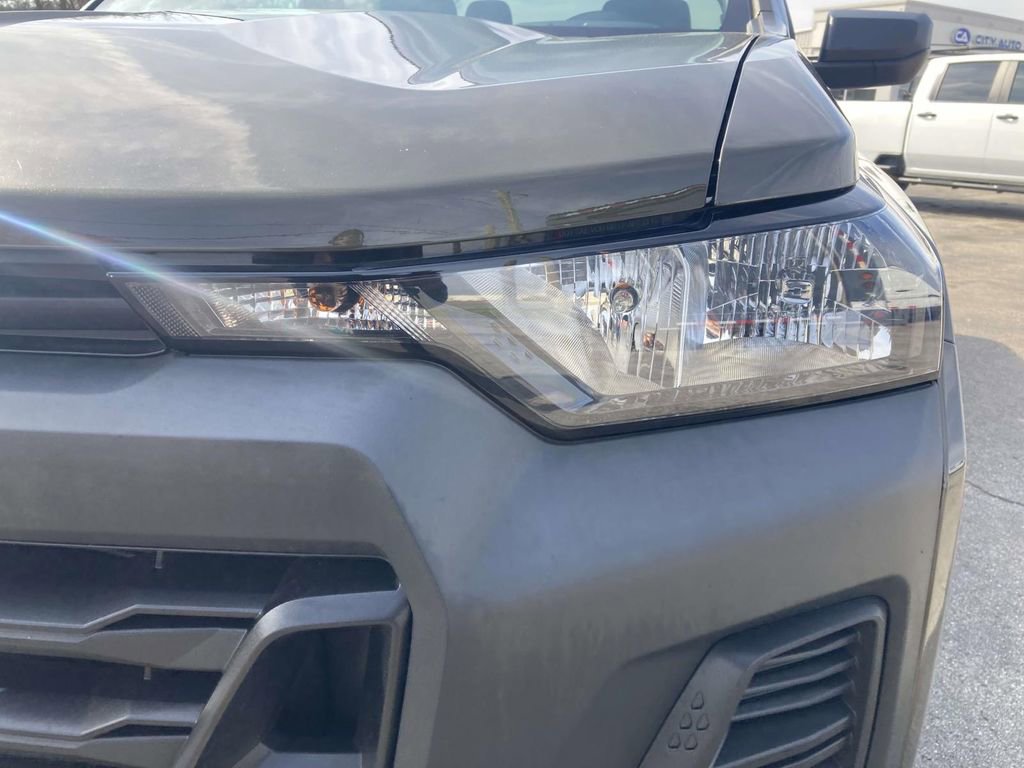 Used 2023 Chevrolet Colorado W/T RWD image 10