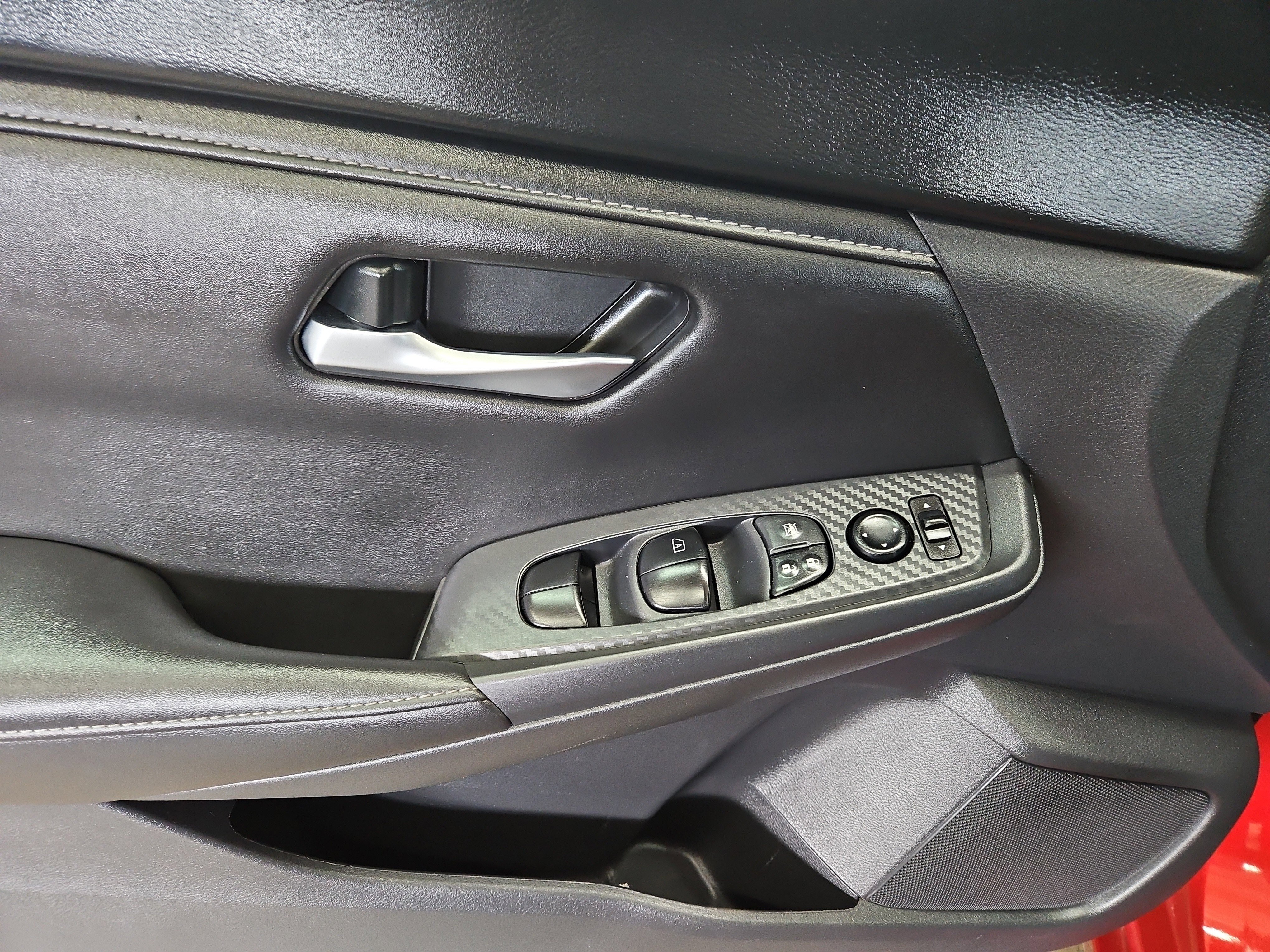 Used 2024 Nissan Sentra SV image 7