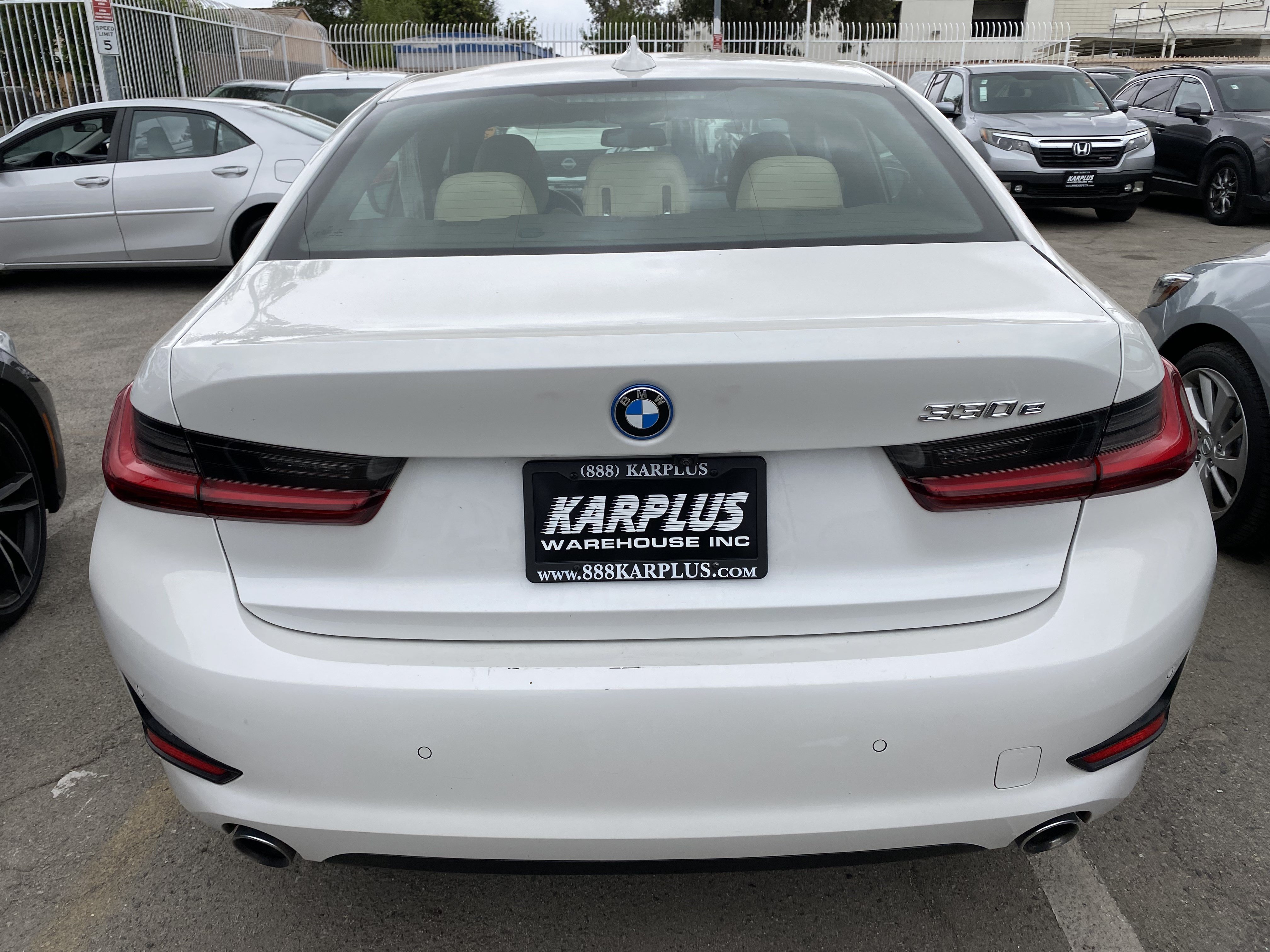 Used 2022 BMW 330e w/ Driving Assistance Package RWD image 9