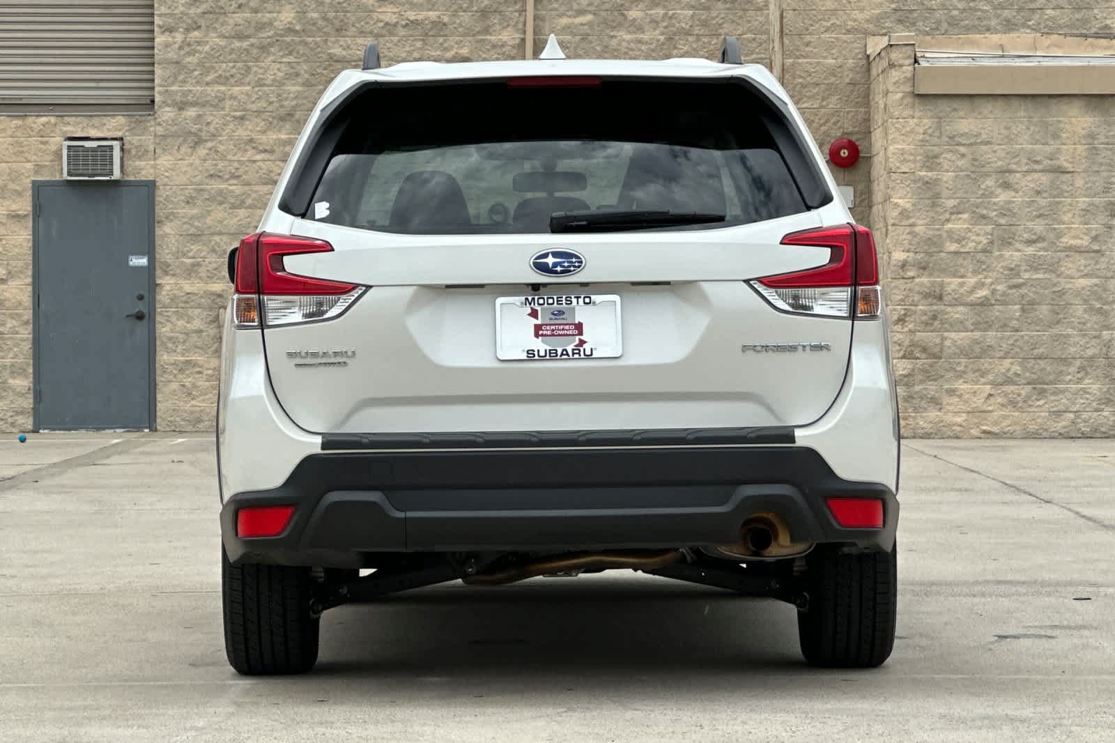 Certified 2023 Subaru Forester Premium AWD/4WD image 4