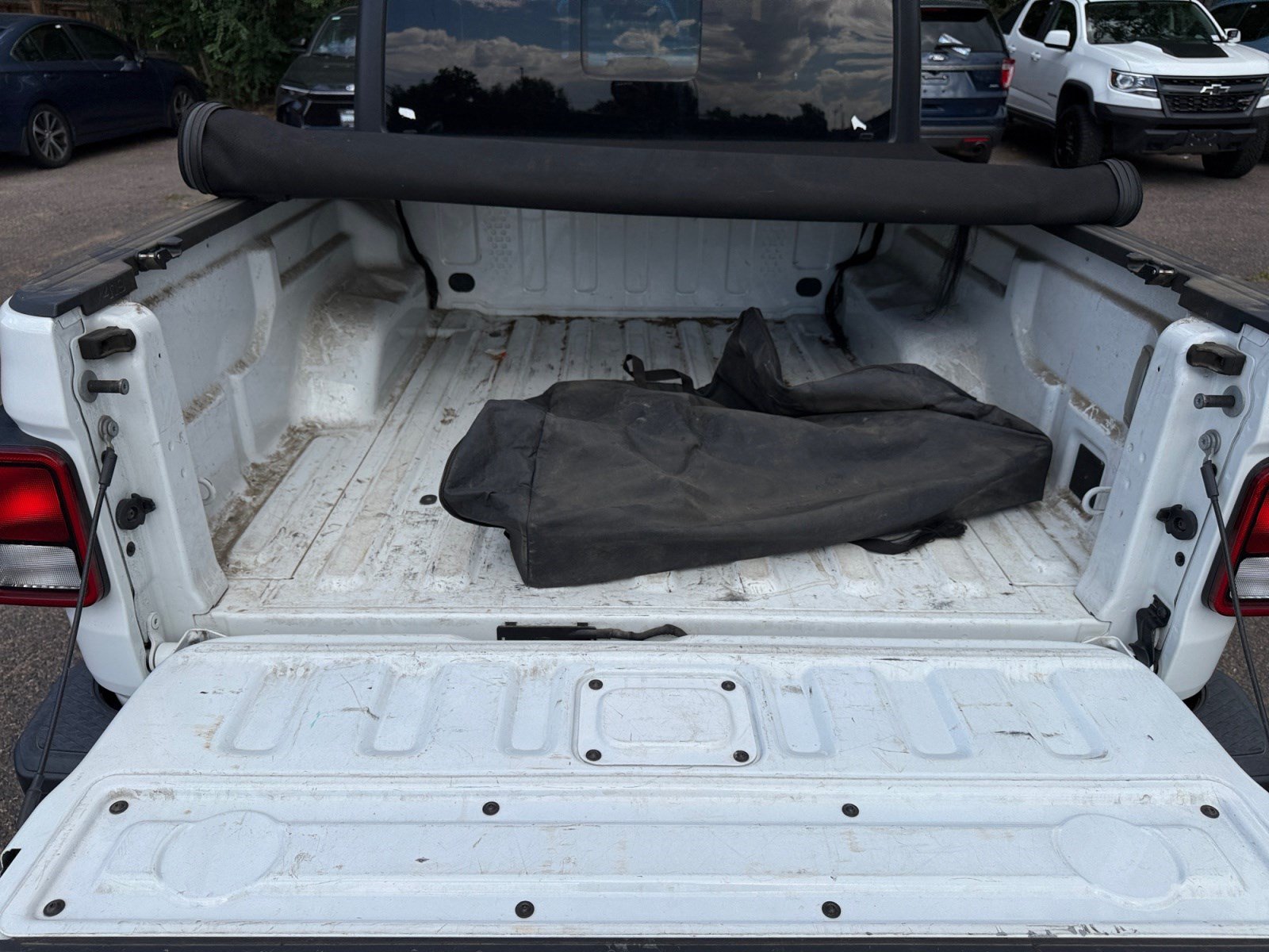 Used 2020 Jeep Gladiator Overland AWD/4WD image 32
