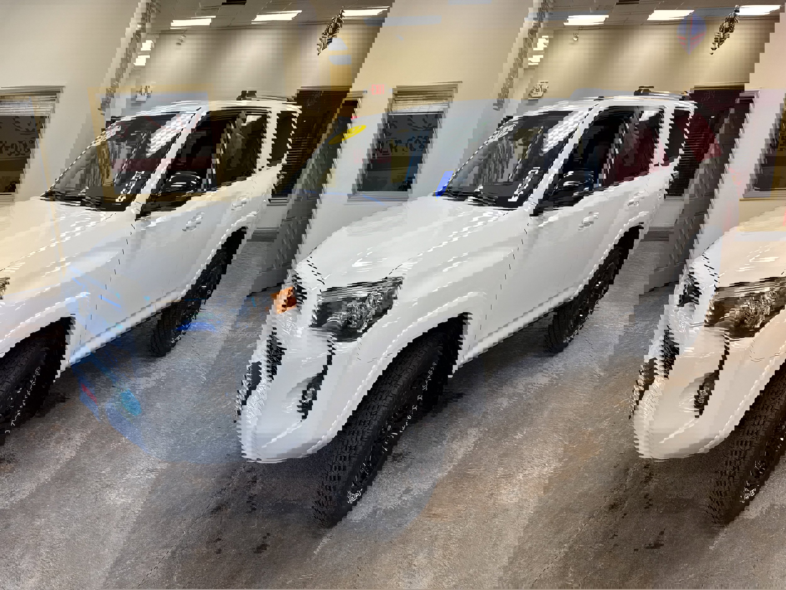 Used 2022 Toyota 4Runner SR5 Premium image 3