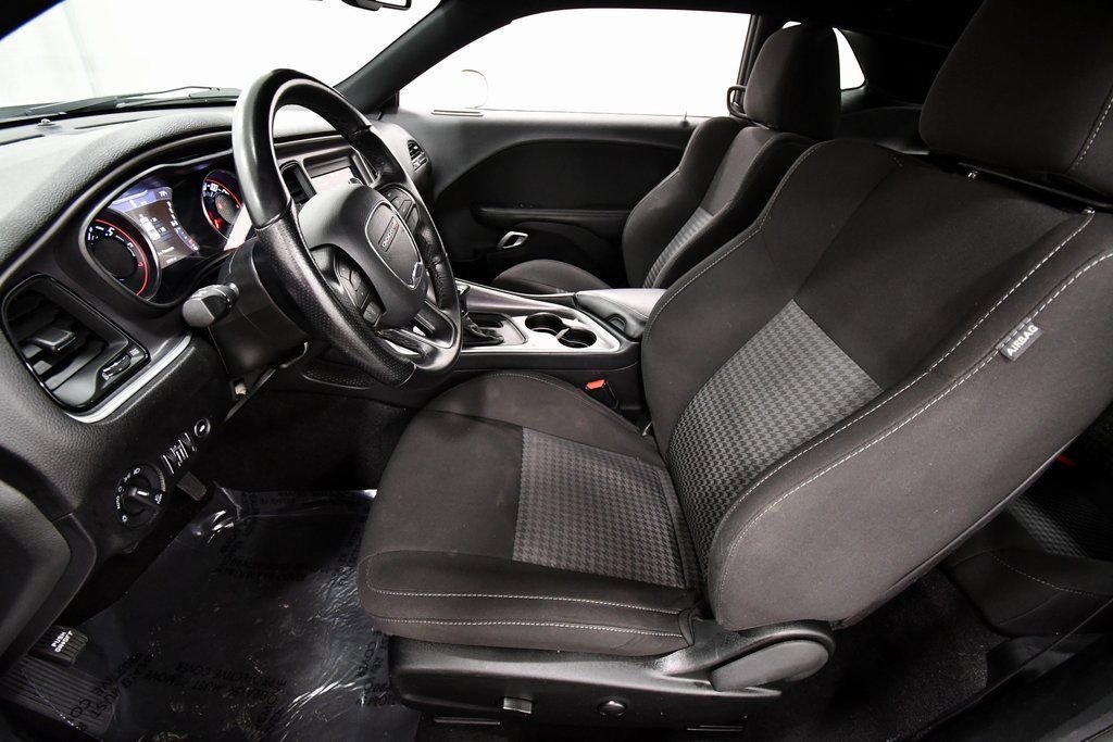 Used 2022 Dodge Challenger GT image 12