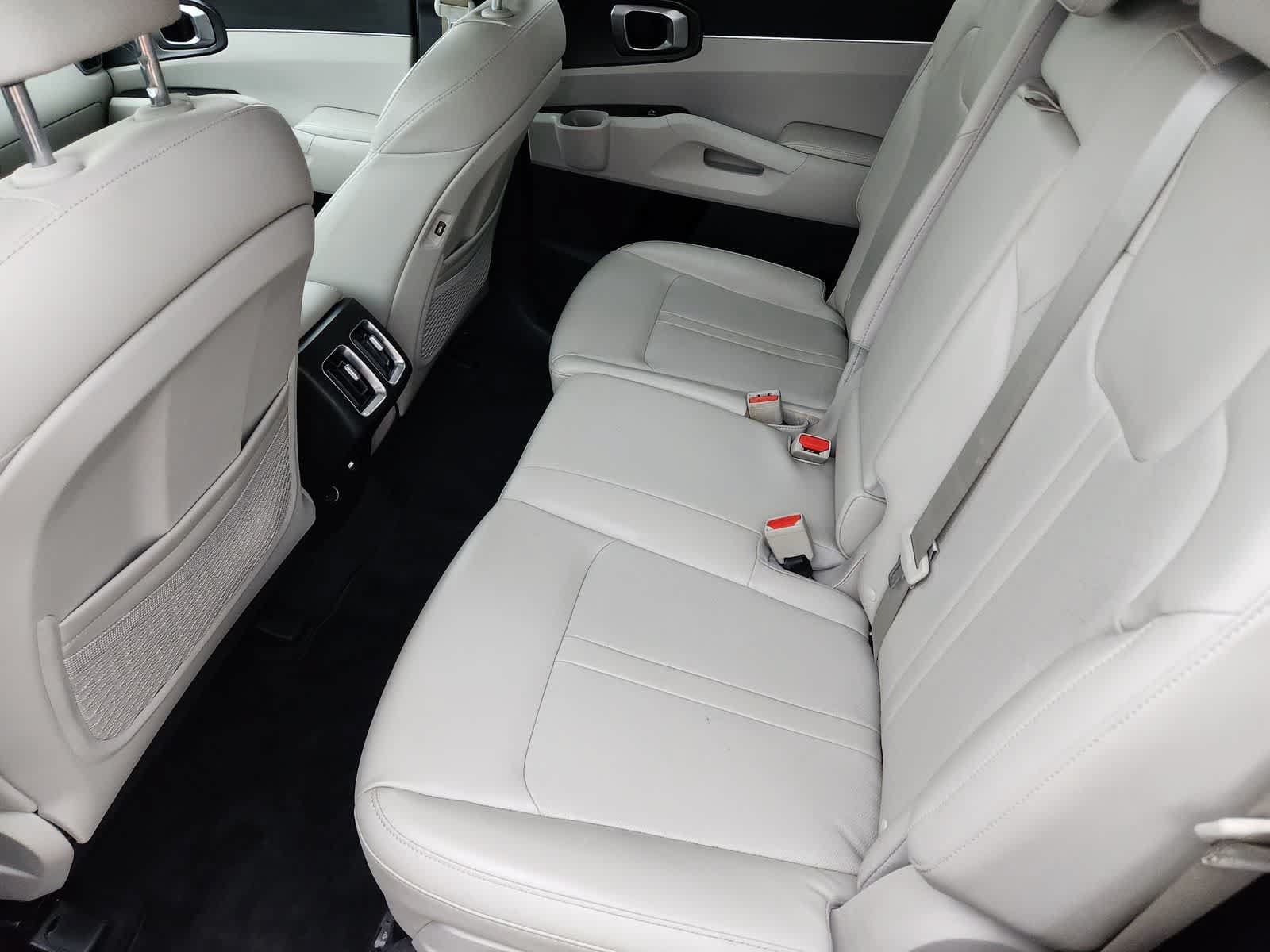Used 2022 Kia Sorento S FWD image 27