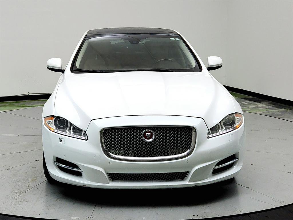 Used 2015 Jaguar XJ image 2