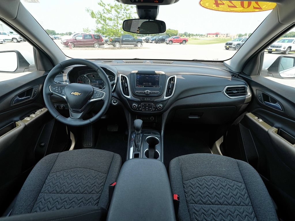 Used 2024 Chevrolet Equinox LT AWD/4WD image 28