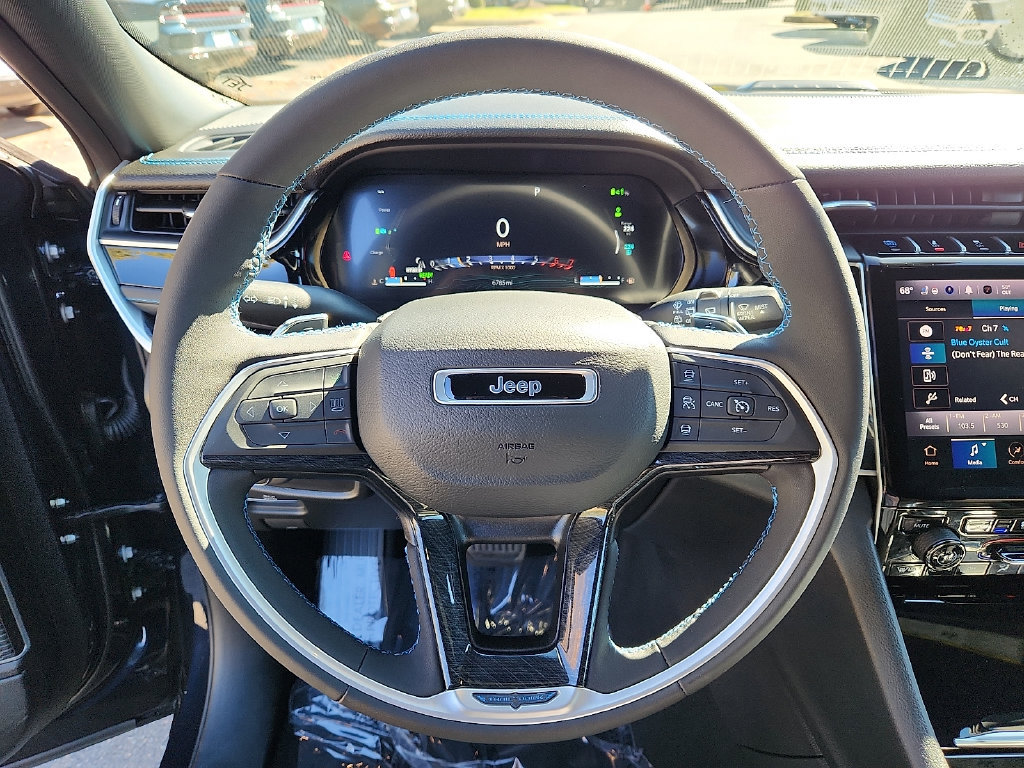 Used 2024 Jeep Grand Cherokee Trailhawk w/ Advanced Protech Group II AWD/4WD image 20