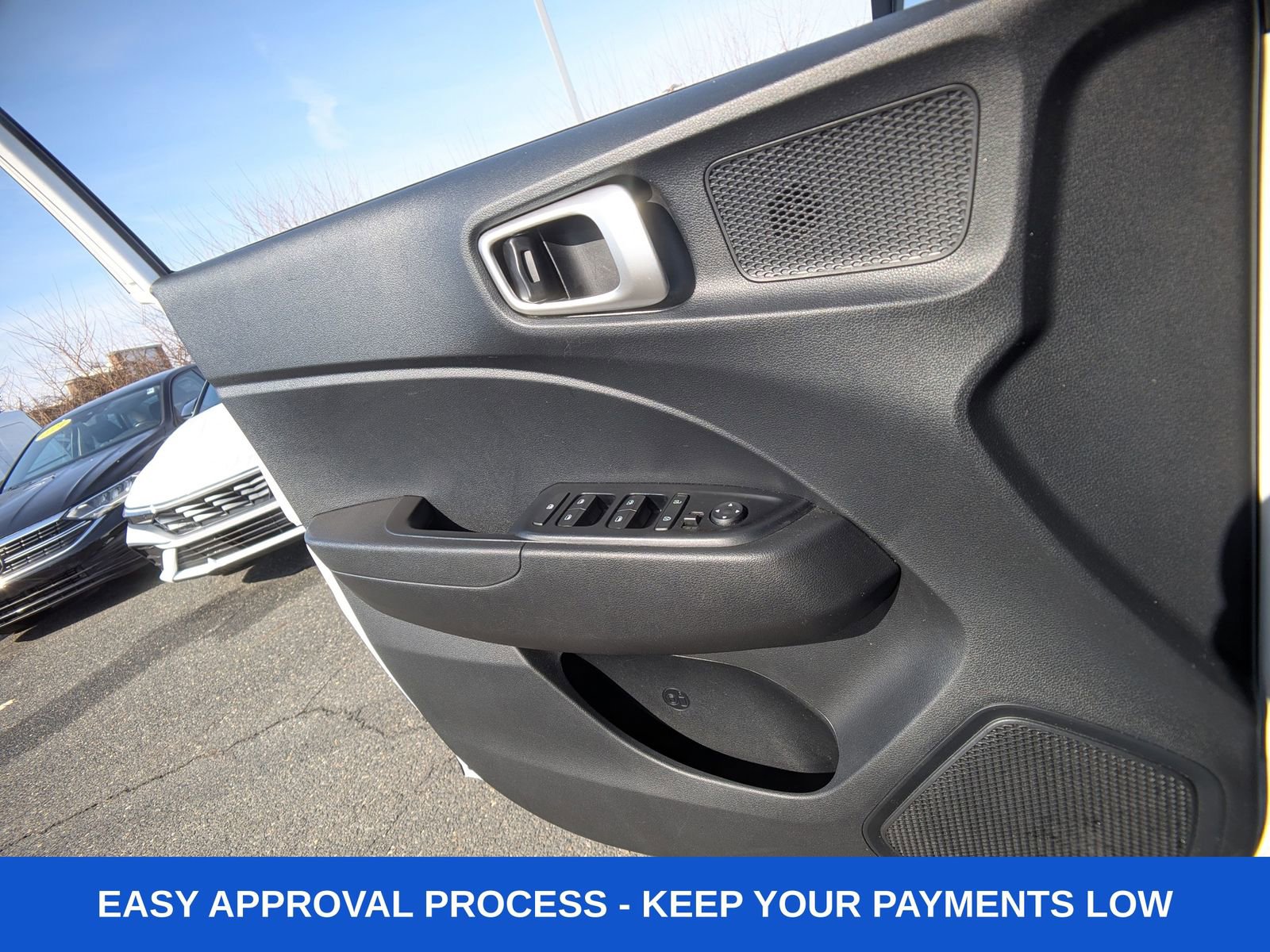 Used 2023 Hyundai Venue SEL w/ Cargo Package image 33