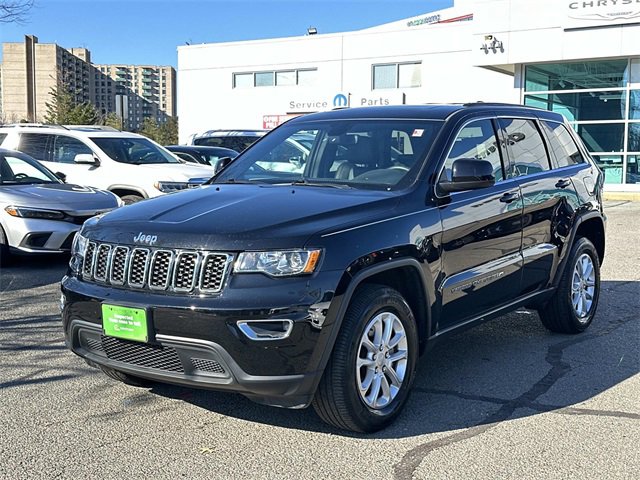 Certified 2022 Jeep Grand Cherokee Laredo X image 5