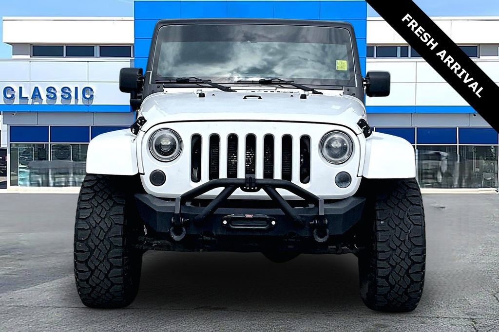 Used 2014 Jeep Wrangler Unlimited Rubicon image 2