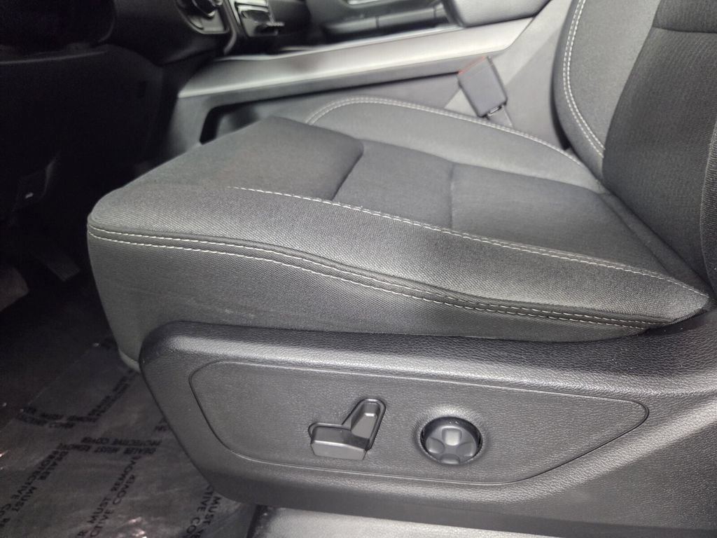 Used 2021 RAM 1500 Big Horn RWD image 10