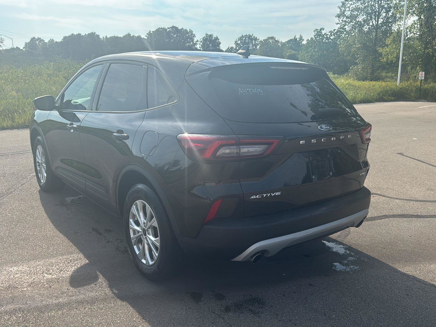 Used 2025 Ford Escape Active AWD/4WD image 3