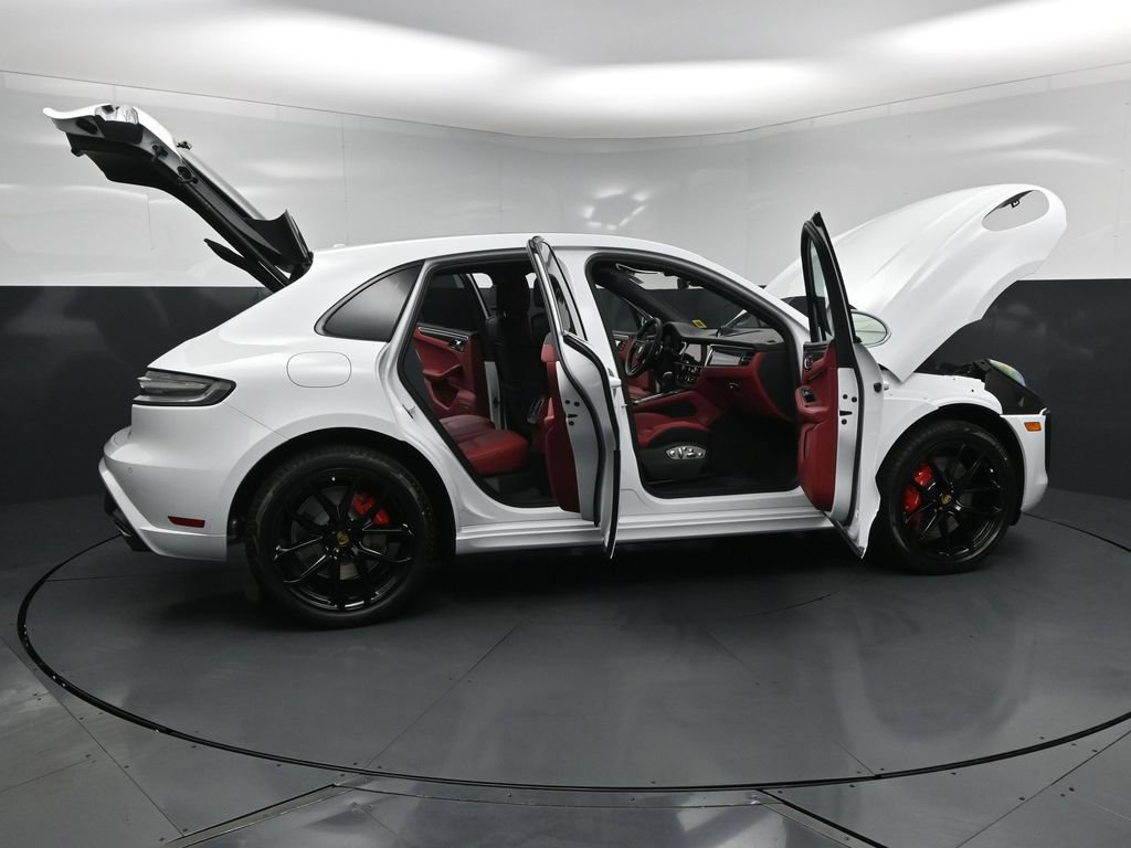 New 2026 Porsche Macan GTS AWD/4WD image 34