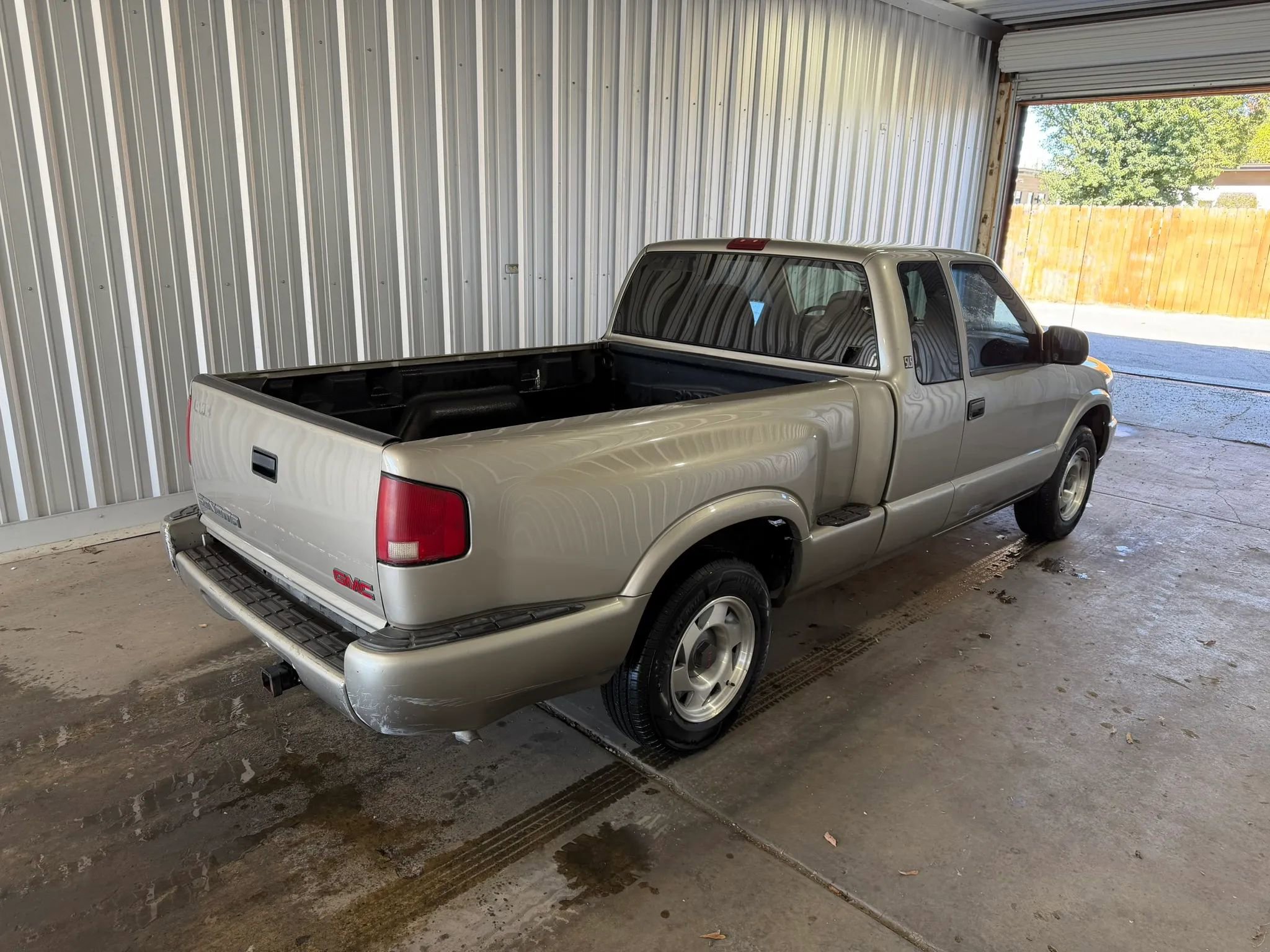 Used 2000 GMC Sonoma SLS w/ SLS Super Spec Pkg 2 image 5