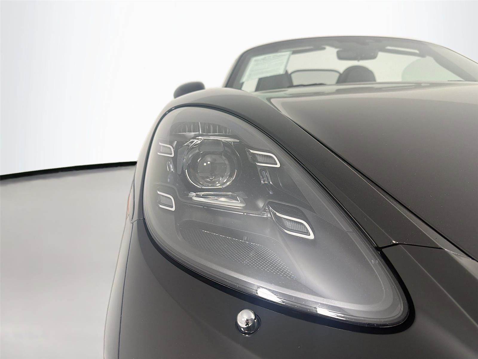 Certified 2021 Porsche 718 Boxster image 32