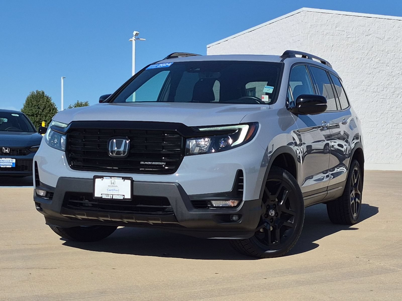 Certified 2024 Honda Passport Black Edition image 2
