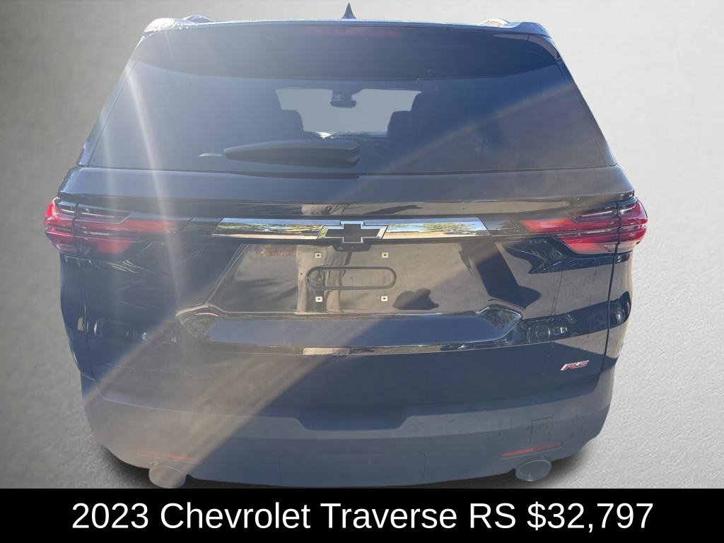 Used 2023 Chevrolet Traverse RS w/ LPO, Floor Liner Package AWD/4WD image 4