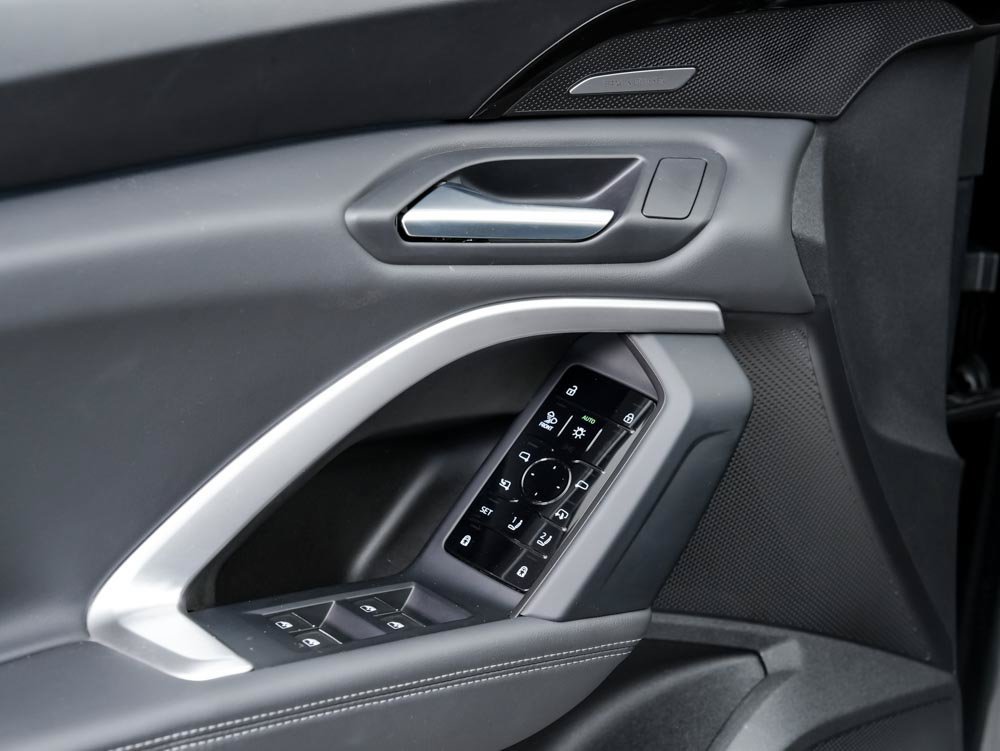 Certified 2025 Audi Q5 Premium Plus w/ Premium Plus AWD/4WD image 8