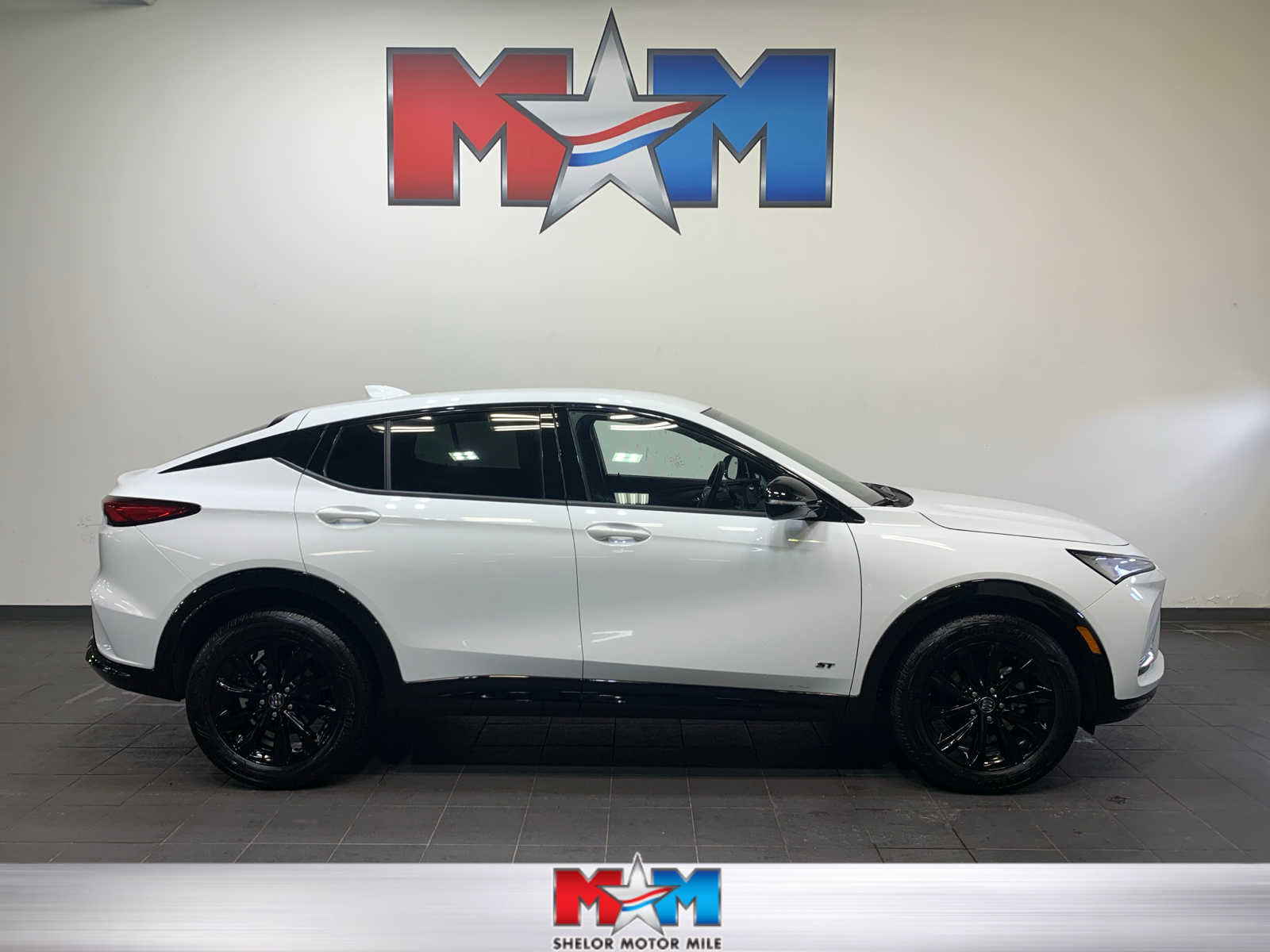 Used 2025 Buick Envista Sport Touring image 1