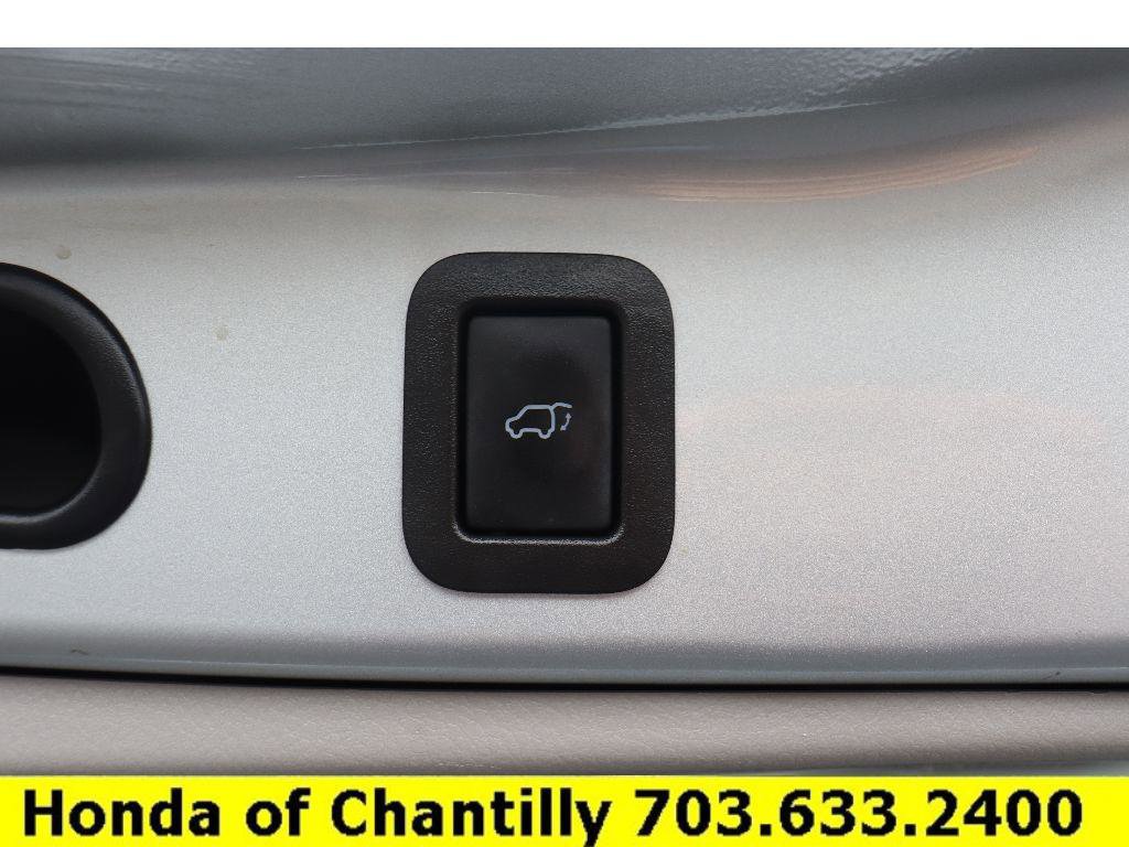 Used 2016 Toyota Highlander Limited image 33