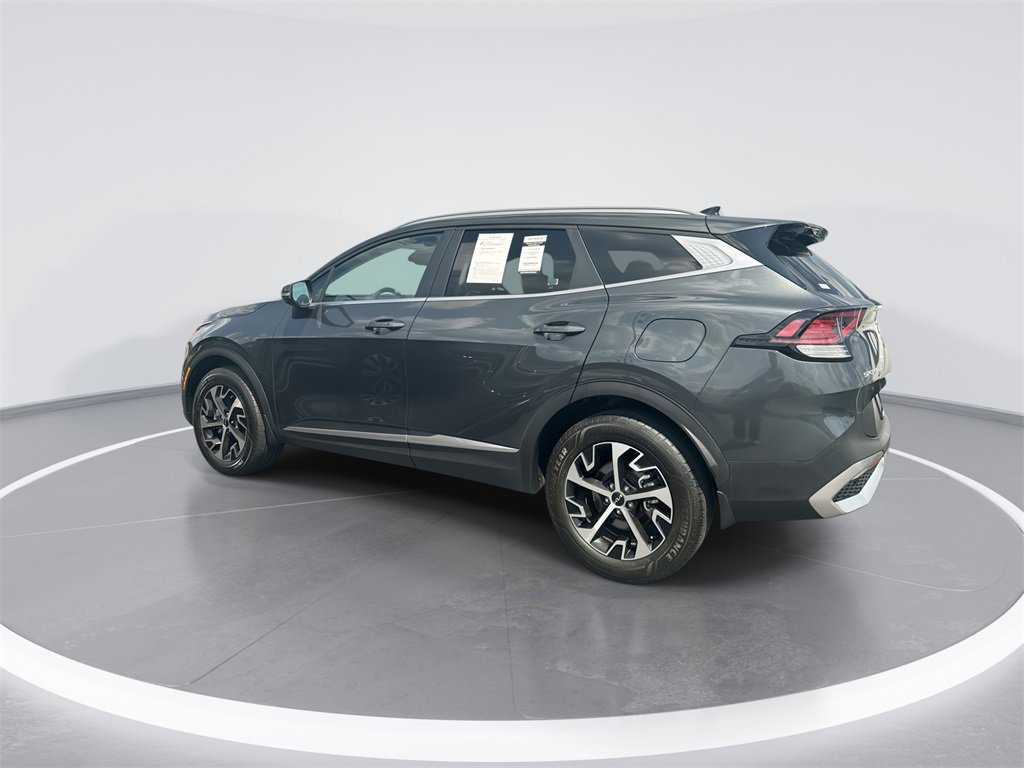 Used 2024 Kia Sportage EX image 5