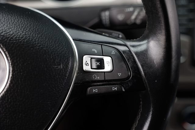 Used 2017 Volkswagen Golf SE FWD image 30
