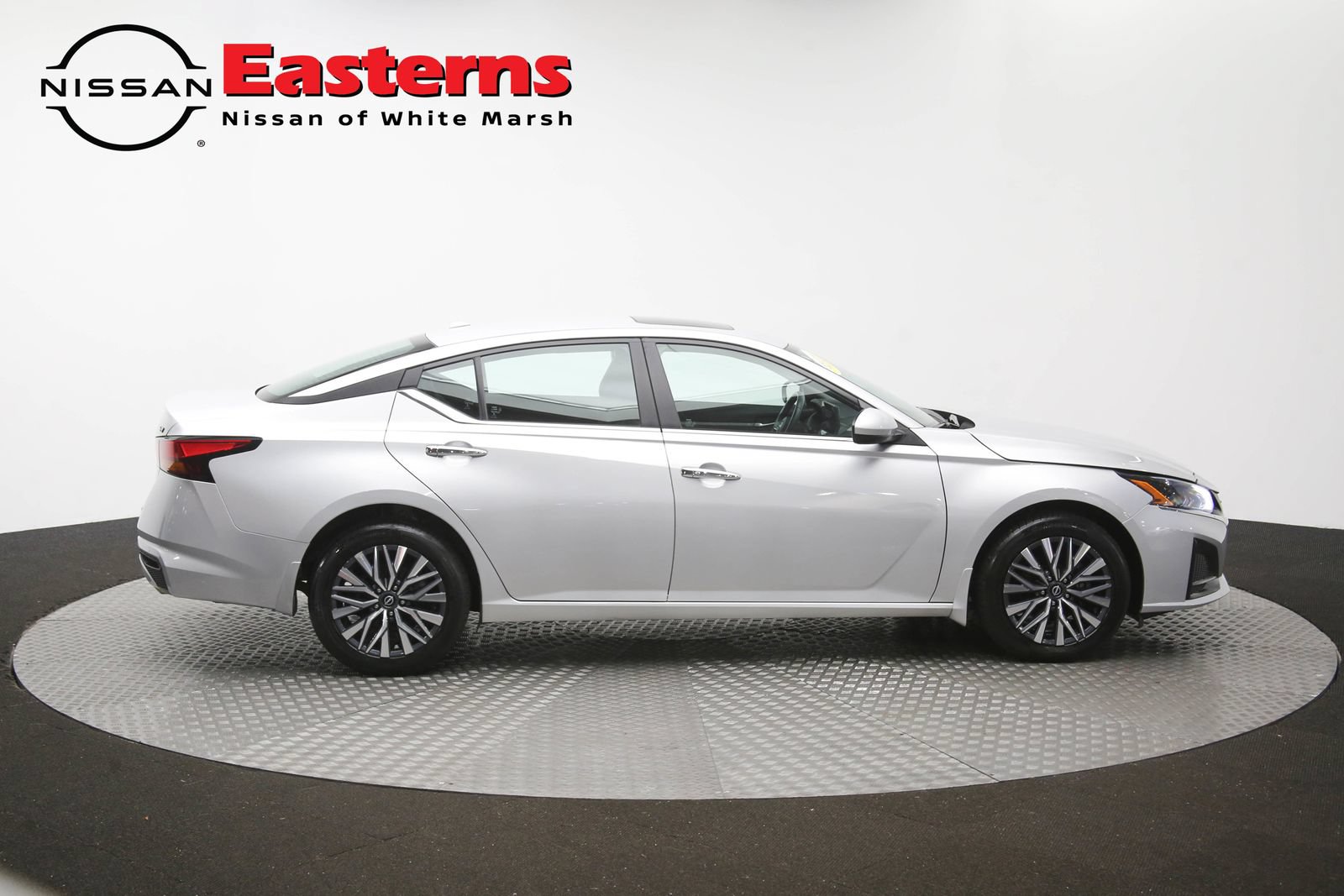 Used 2023 Nissan Altima 2.5 SV w/ SV Premium Package AWD/4WD image 44