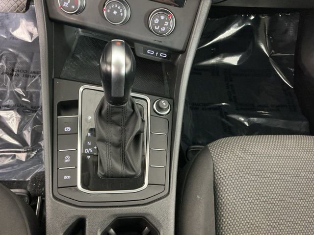 Used 2021 Volkswagen Jetta R-Line FWD image 18