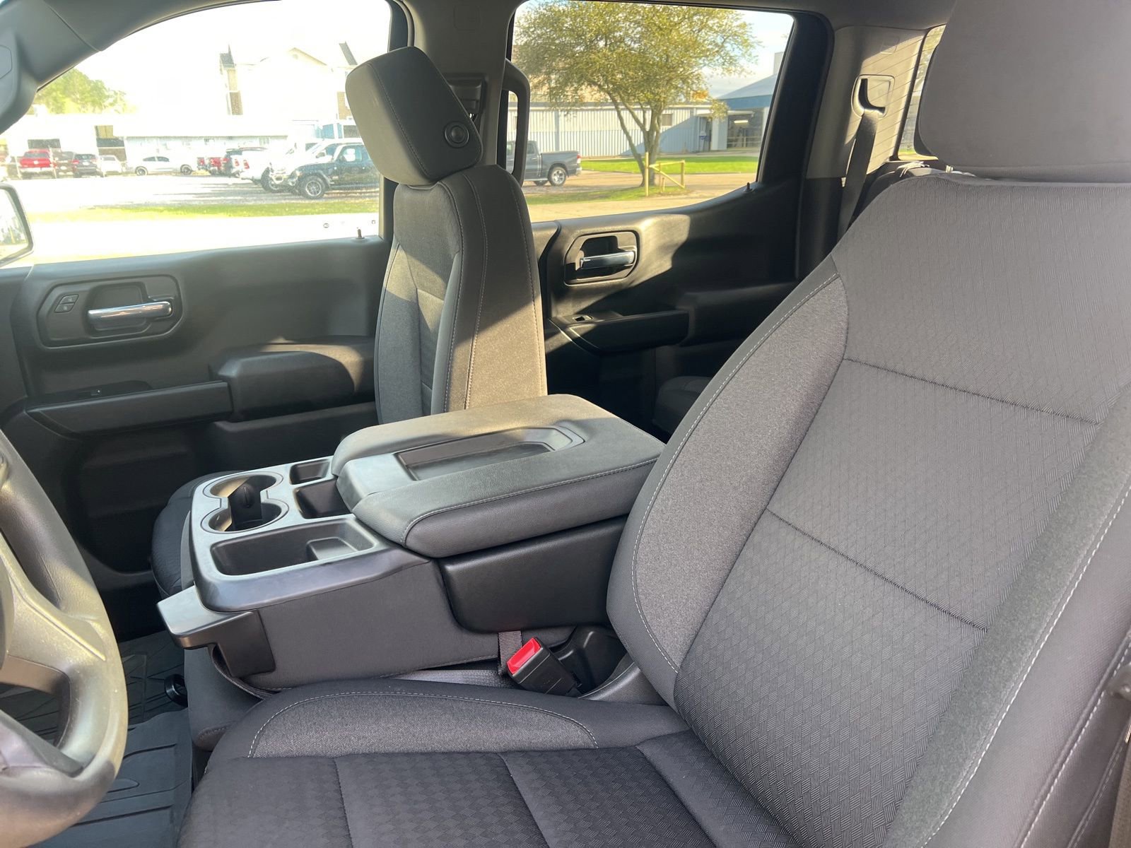 Used 2023 Chevrolet Silverado 1500 Custom image 8