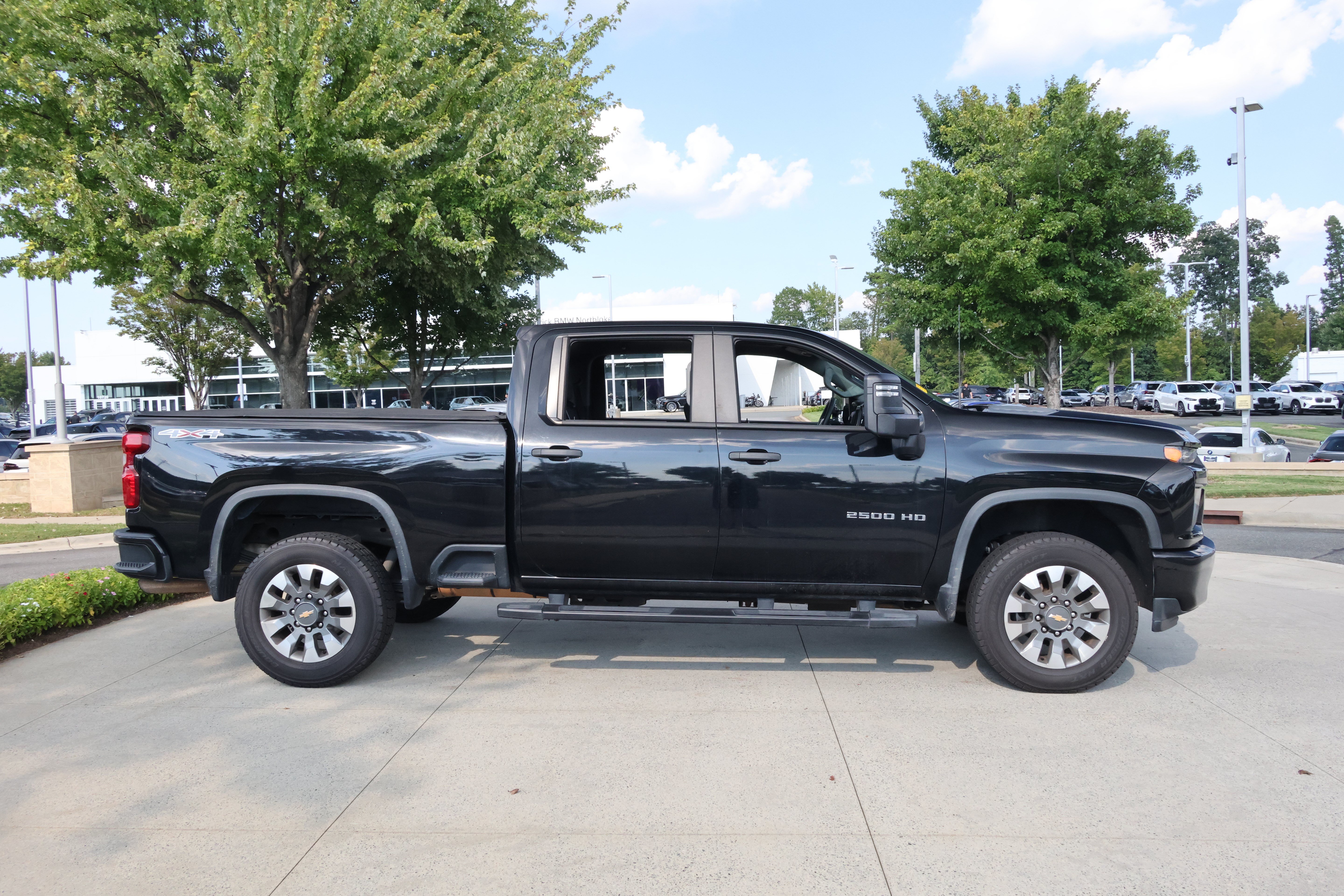 Used 2022 Chevrolet Silverado 2500 Custom w/ Custom Value Package AWD/4WD image 11