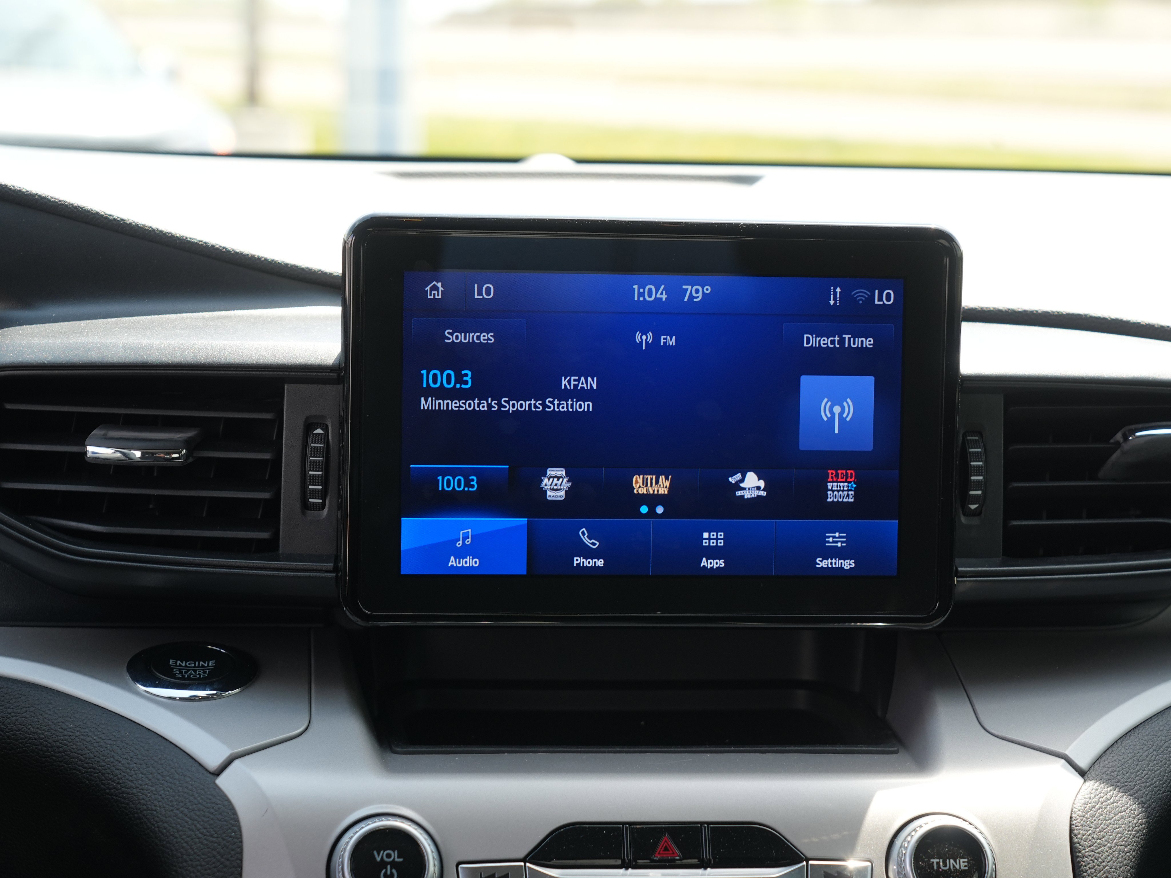 Used 2023 Ford Explorer XLT AWD/4WD image 24