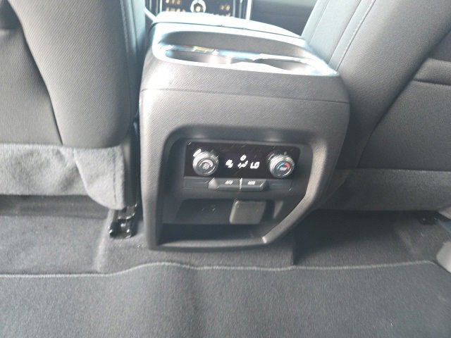 New 2025 GMC Acadia Elevation image 23