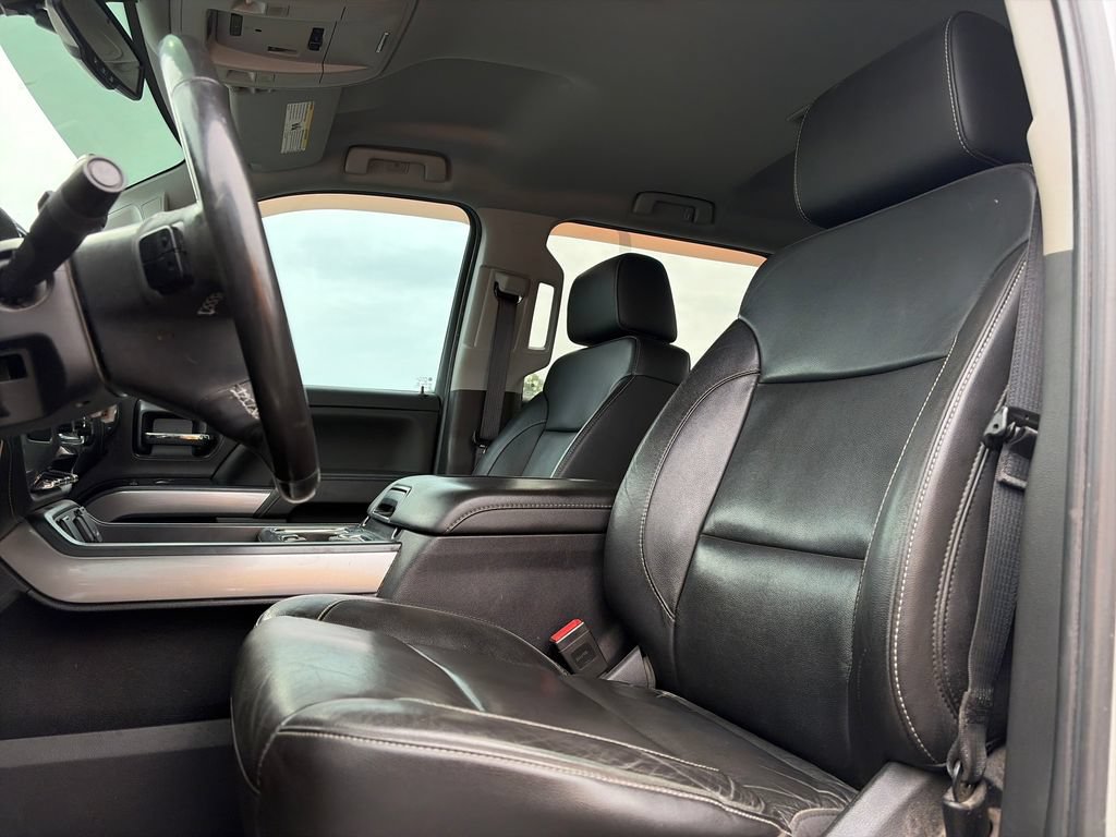 Used 2018 Chevrolet Silverado 1500 LTZ Z71 w/ LTZ Plus Package AWD/4WD image 15