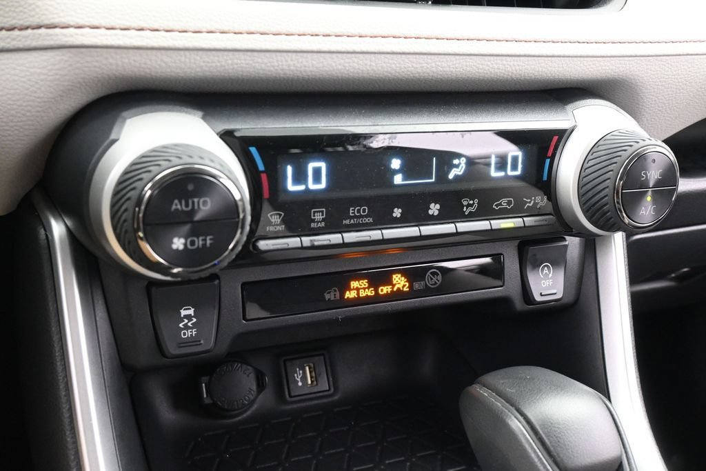 Used 2024 Toyota RAV4 XLE AWD/4WD image 19