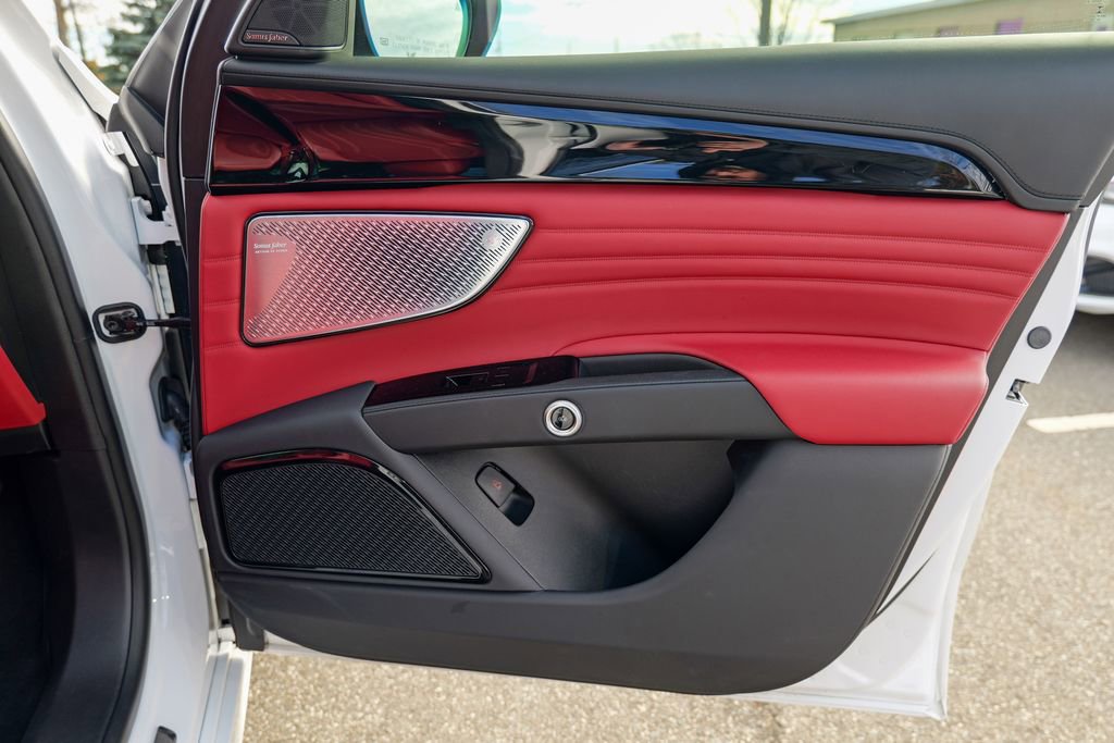 Certified 2023 Maserati Grecale Modena image 34