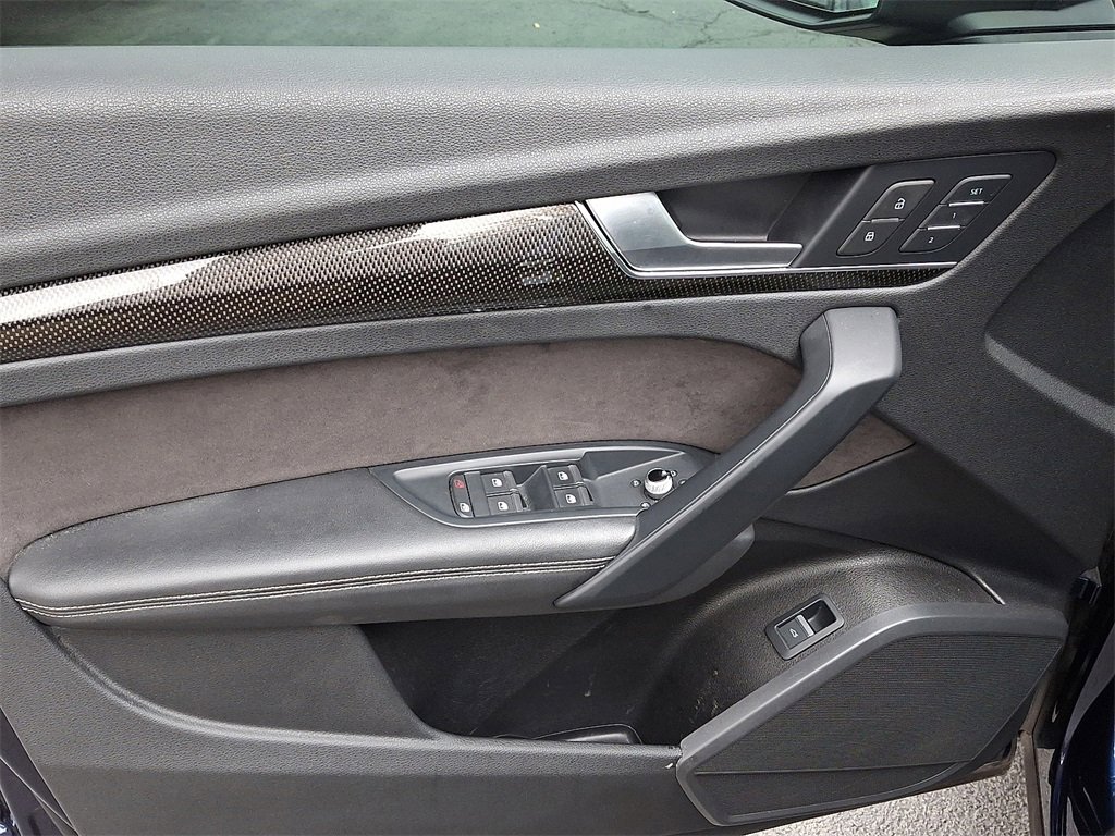 Used 2018 Audi SQ5 Premium Plus w/ Navigation Package image 17