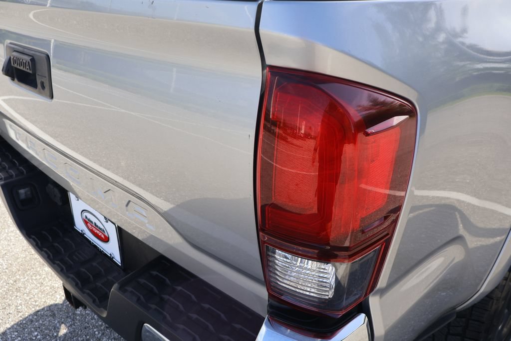 Used 2021 Toyota Tacoma SR5 RWD image 9