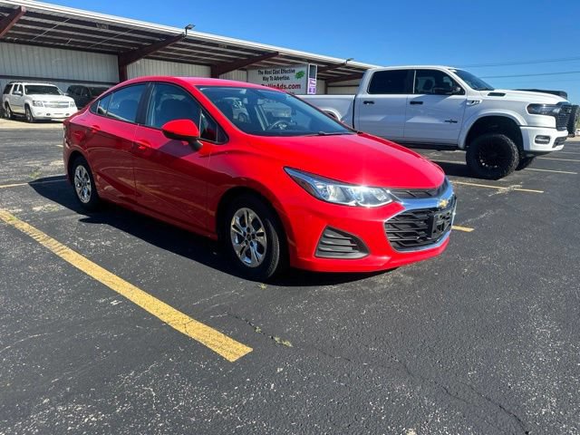 Used 2019 Chevrolet Cruze Sedan FWD image 1