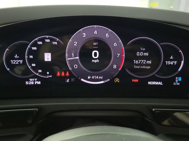 Used 2025 Porsche Cayenne AWD/4WD image 19