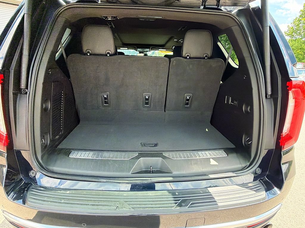 Used 2023 GMC Yukon Denali AWD/4WD image 13