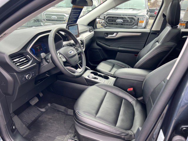 Certified 2022 Ford Escape SEL w/ Technology Package AWD/4WD image 7