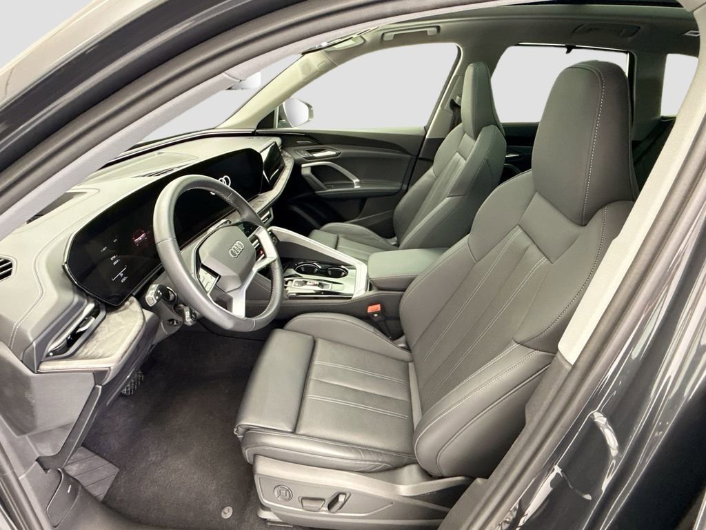 Certified 2025 Audi Q5 Premium Plus w/ Premium Plus image 18