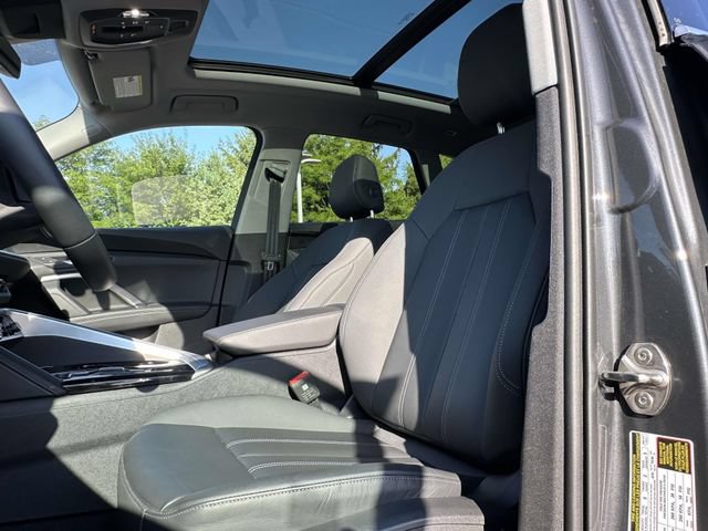 Certified 2025 Audi Q5 Premium w/ Convenience Package AWD/4WD image 19